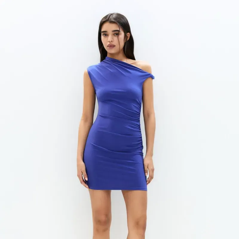 Vestido corto asimétrico nudo
