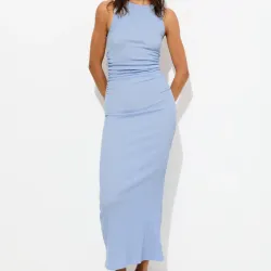 Vestido fruncido celeste