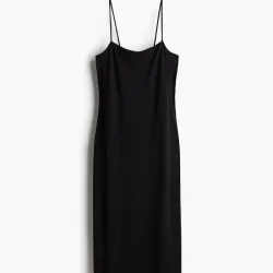 Vestido largo ajustado con tirantes spaguetti