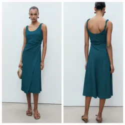 Vestido midi fruncido