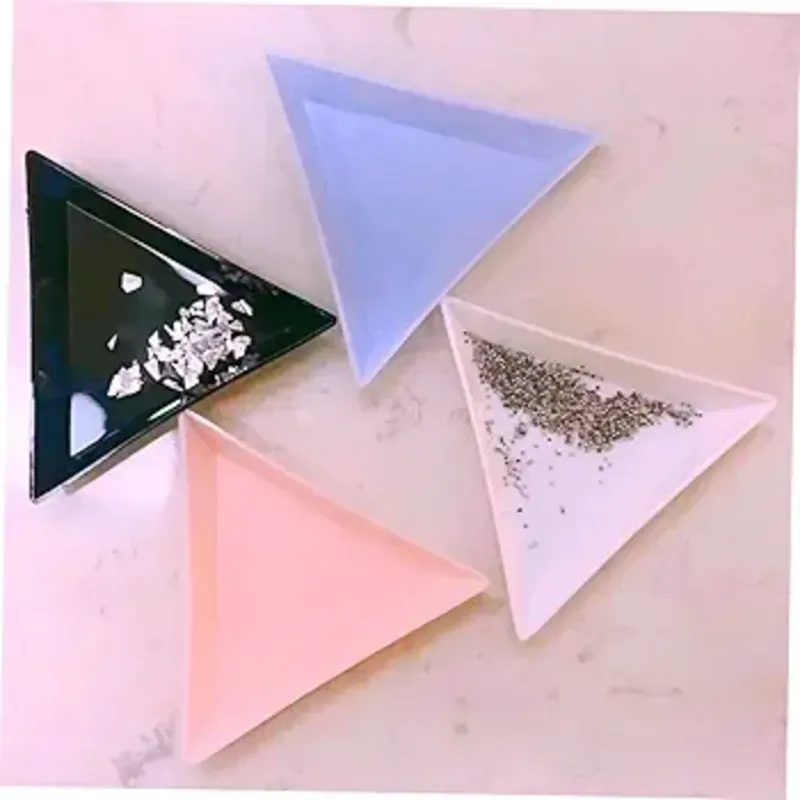 Bandeja triangular para decoraciones 
