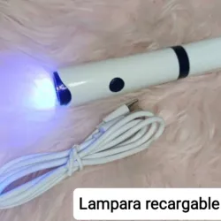 Lámpara modelo linterna recargable 