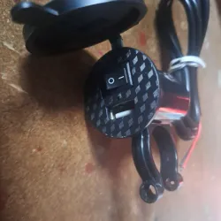 CARGADOR DE TELEFONO   POR PUERTO USB PARA MOTO