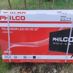 TV PHilCO 32 " Híbrido con cajita