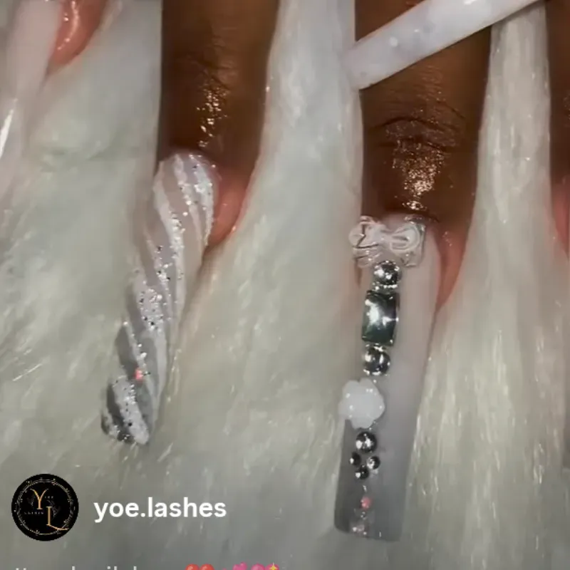 Uñas extra largas 