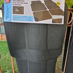 JGO DE ALFOMBRA NEGRA SENCILLA