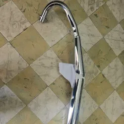 Tubo de escape AX100