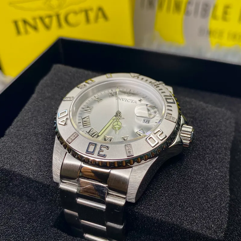 Invicta Pro Diver Diamond 40 mm.