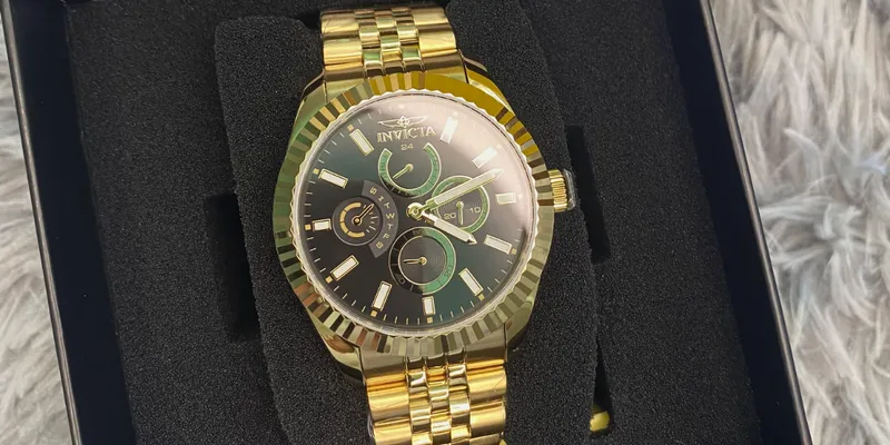 Invicta Specialty Wharton 43 mm.