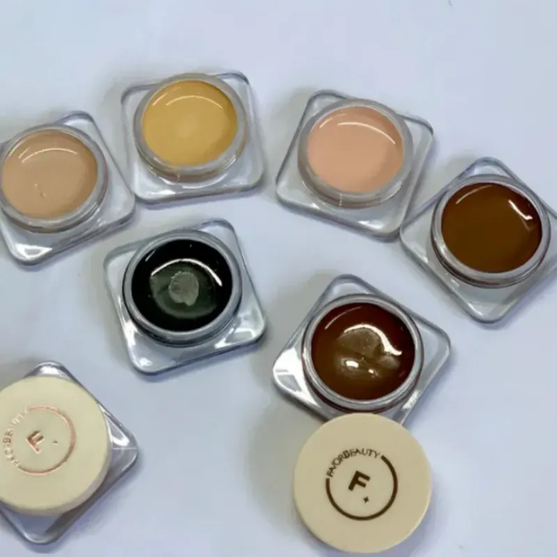 Corrector y contorno en crema 