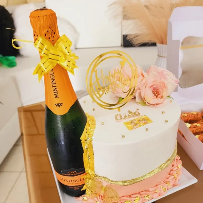 Cake + Botella