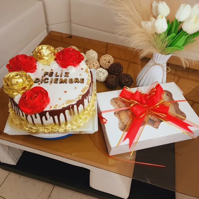 Cake con Rosas de Merengue