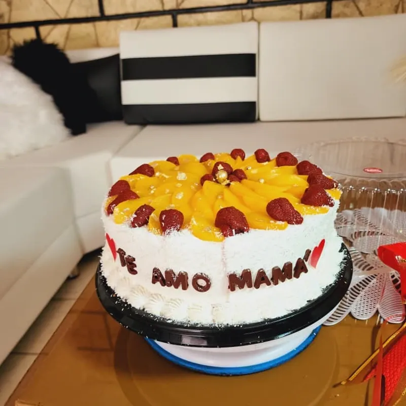 Cake de Melocotón y Fresas