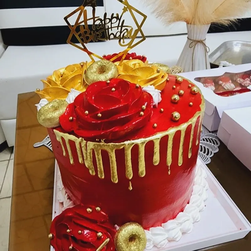 Cake Rojo 3 Masas 2 Rellenos