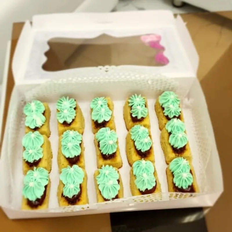 Panquecitos Rellenos de Mermelada de Guayaba (15 U)